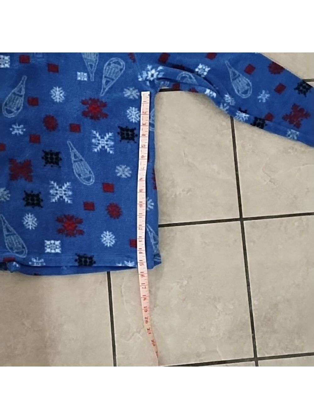 Winter sports themed Sweatshirt, size small, by Cherokee - Picture 3 of 9
